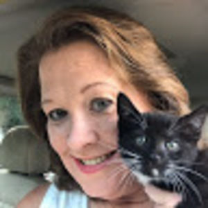 Meet your Posher, Leeann